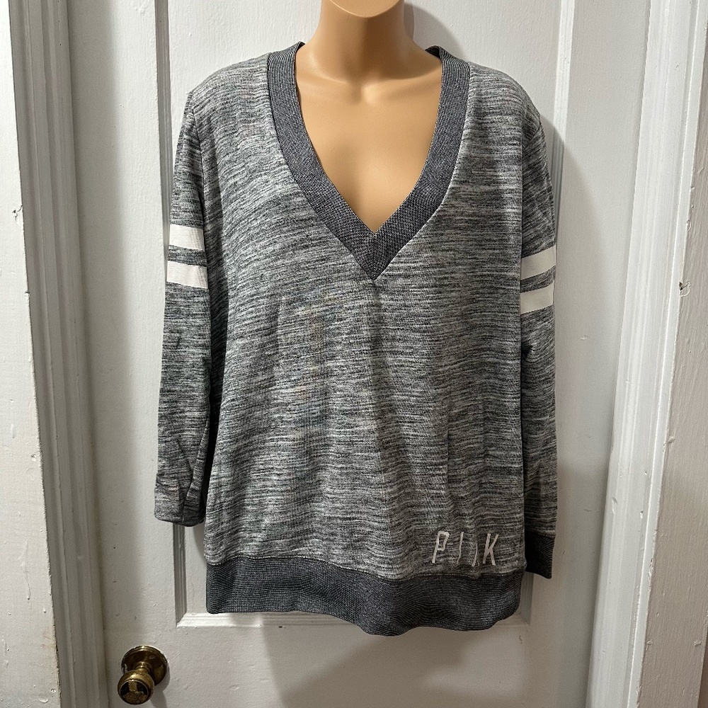 VIctoria Secret PINK Heather Grey Long Sleeve Sweater in‎ M